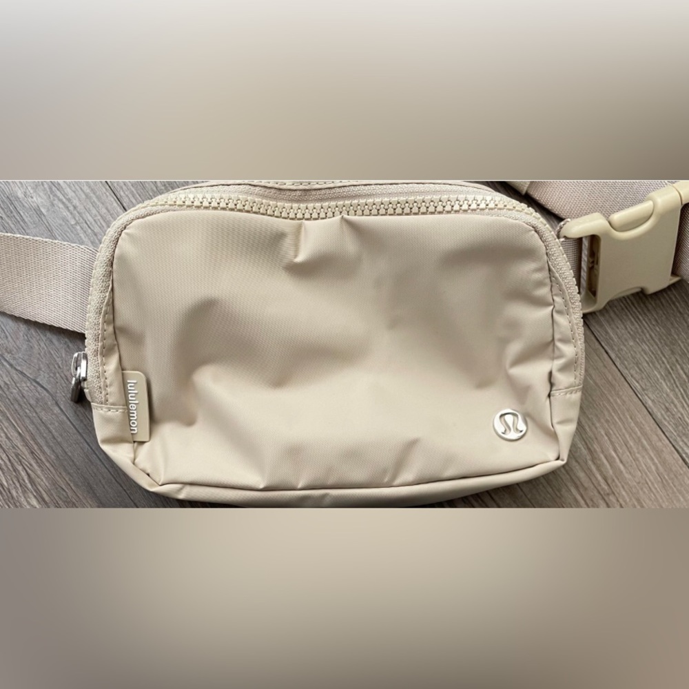 Everywhere Belt Bag Large
